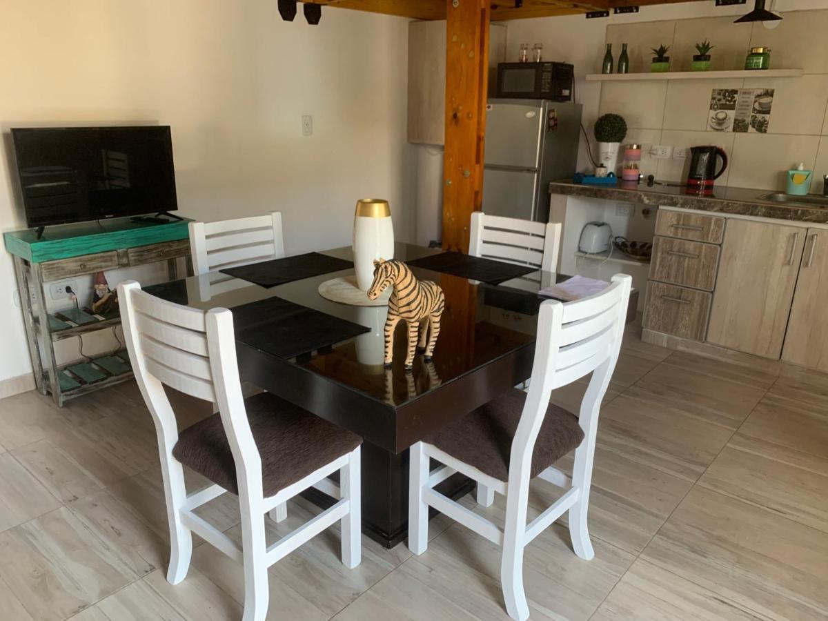 Aqui Es 3!! Apartment Banfield
